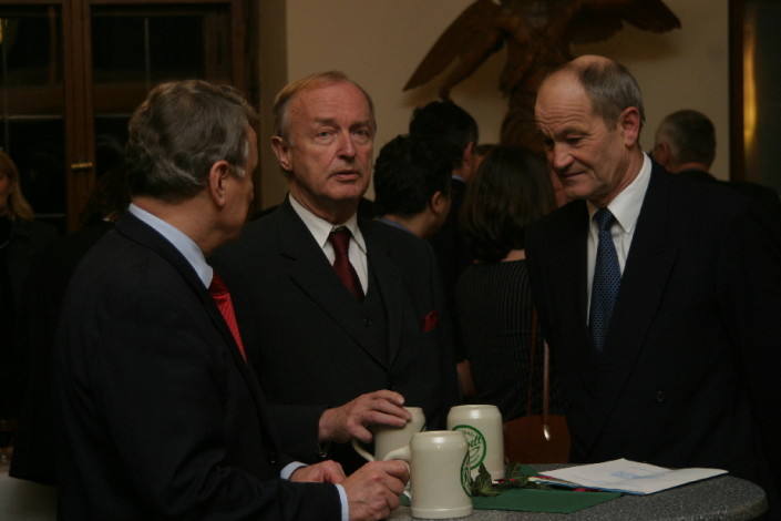 Foto: Die Präsidenten der Rechtsanwaltskammern München und Stuttgart im Gespräch mit Dr. Schöbel