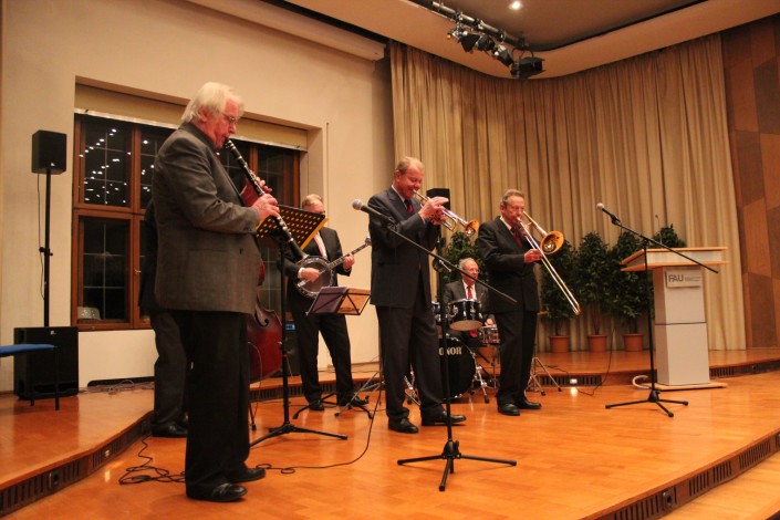 ARAP Jubiläumsfeier - Richwood Jazzband auf der Bühne Bild 1